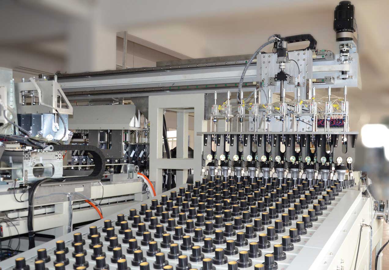 101LUX's-manufacturing-capabilities