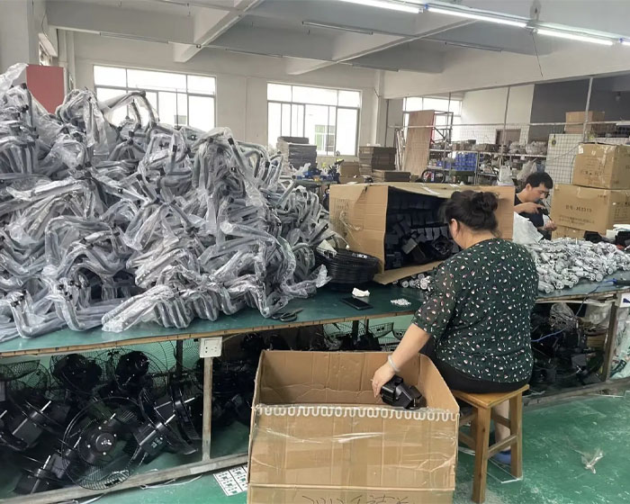 101LUX-solar-fan-production