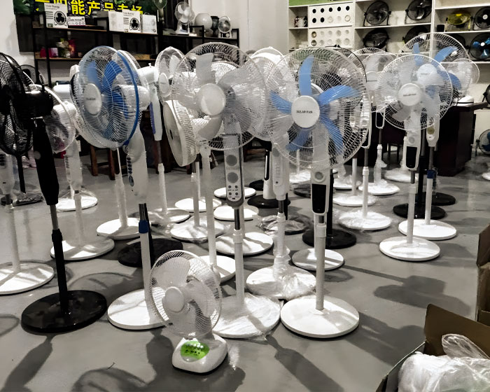 101LUX-solar-fan-showroom